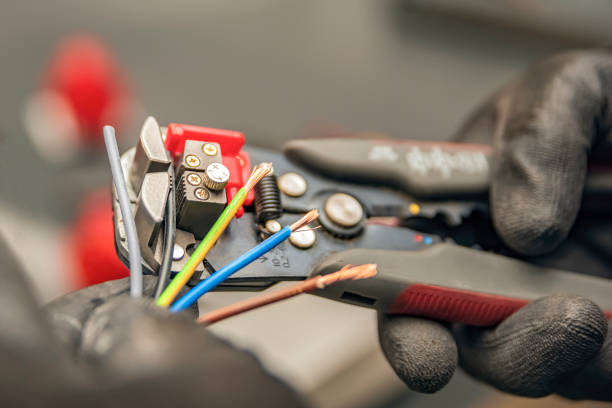Best Ceiling Fan Installation Electrician  in Center Point, IA