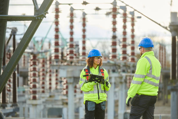 Best Affordable Emergency Electrician  in Center Point, IA